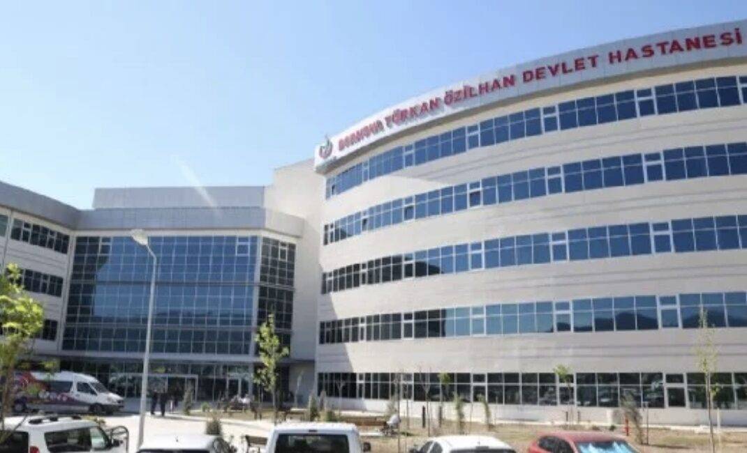 Bornova Türkan Özilhan Devlet Hastanesi'nde Başhekim Yardımcısı Uzm.Dr. D.A.'ya yurt